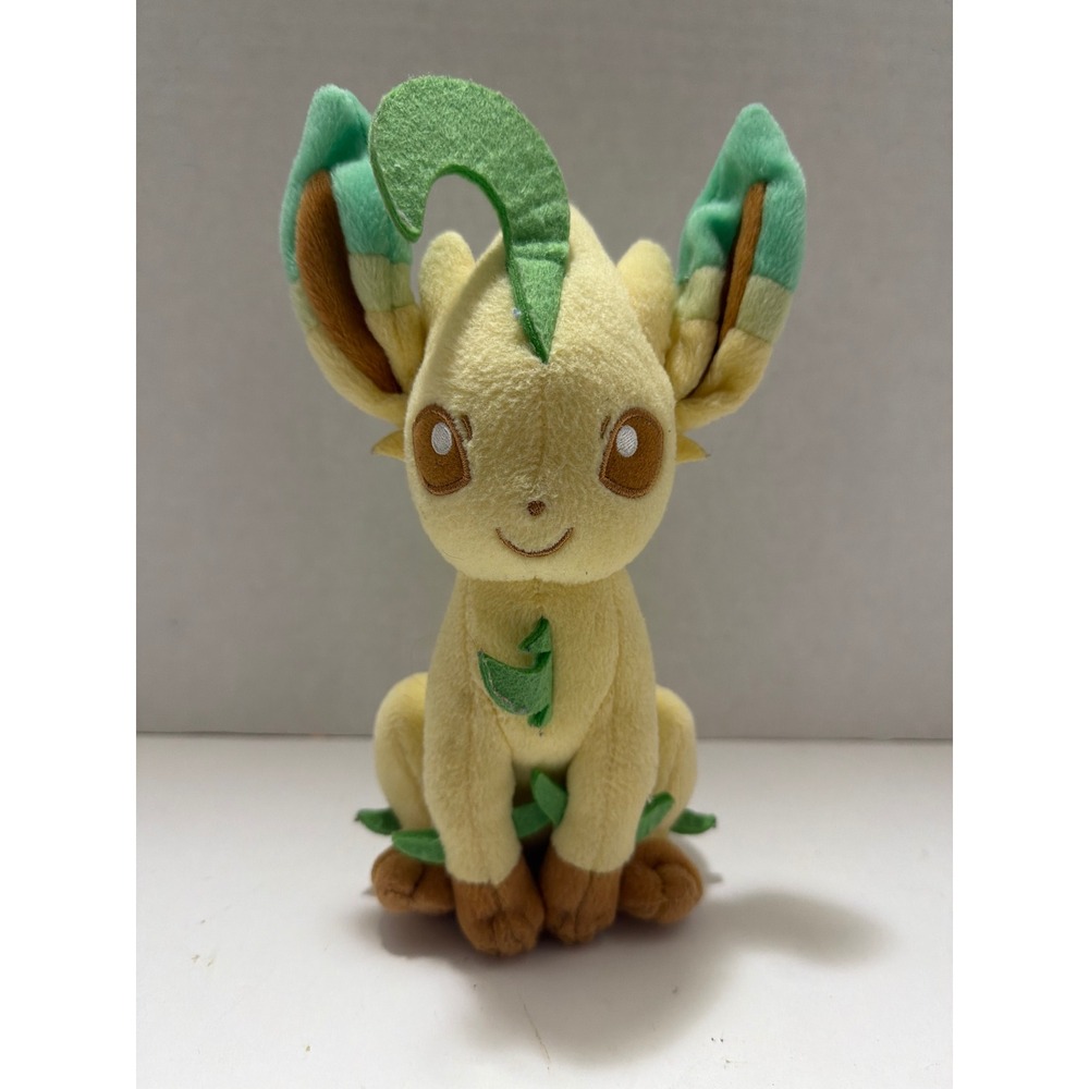 Pokemon TOMY Leafeon Plush Stuffed Animal Toy Yellow Green Grass Type T18102 8in